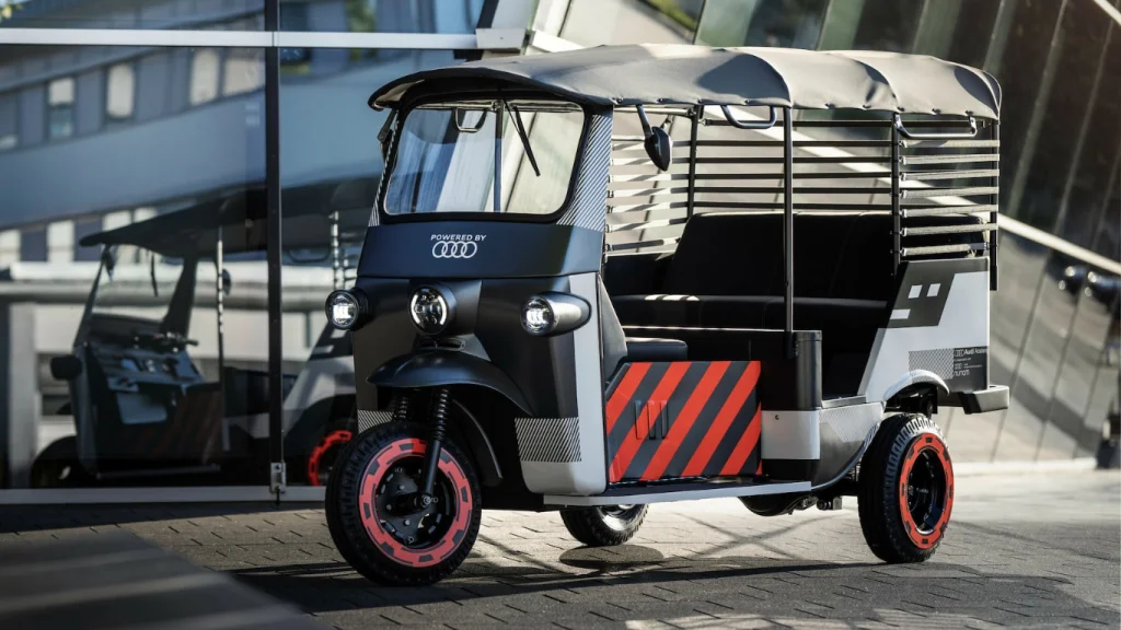 Punjab Govt Introduced Electric Rickshaws in Lahore